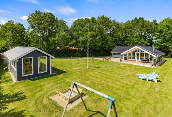 Hyggeligt Kalmar sommerhus med sauna i Jegum