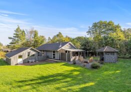 Charmerende sommerhus til familieferie i naturskønne Jegum Ferieland. Kat. nr.:  20450, Nordskrænten 35;