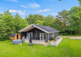 4+-Sterne Ferienhaus in Jegum Ferieland mit Außenwhirlpool und Außensauna. Kat. nr.:  20459, Blåbærvangen 19;