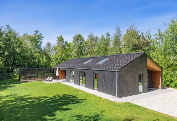 Komfortables Aktivitätshaus mit Billardtisch und Sauna