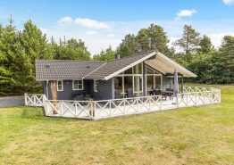 Schönes Ferienhaus für 8 Personen mit Sauna und Whirlpool in Houstrup