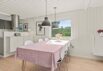 Nyrenoveret feriehus på skøn grund (billede 11)