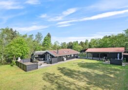 Gemütliches Ferienhaus mit Kaminofen auf schönem Naturgrundstück