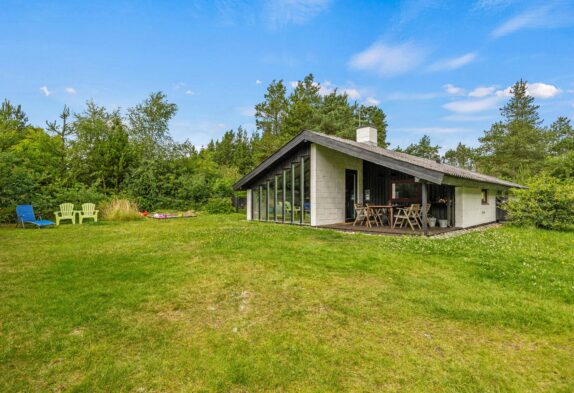 Klassisches Ferienhaus mit Kaminofen auf herrlichem Naturgrundstück