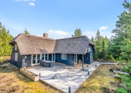 Hyggeligt sommerhus til 6 personer i Houstrup