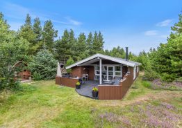 Skønt sommerhus med god have i skønne Houstrup