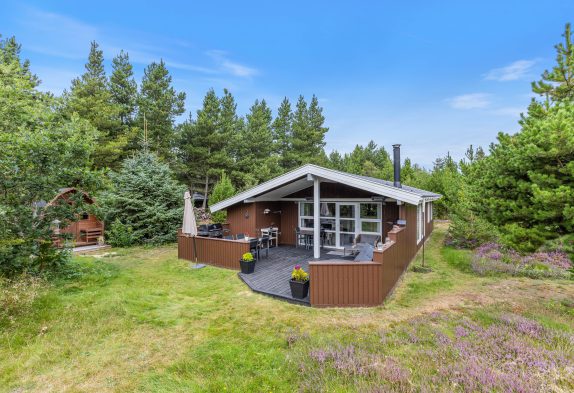 Skønt sommerhus med god have i skønne Houstrup