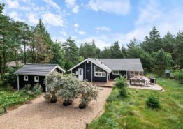 Schönes Ferienhaus für 6 Personen mit Whirlpool und Sauna