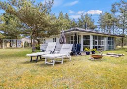 Skønt familievenligt sommerhus til 8 personer i Houstrup