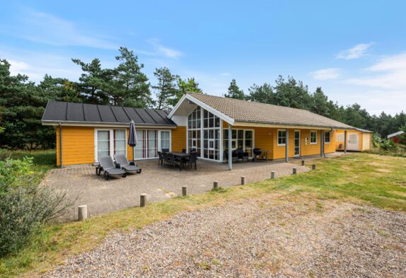 Helles Ferienhaus mit Sauna, Whirlpool und toller Terrasse