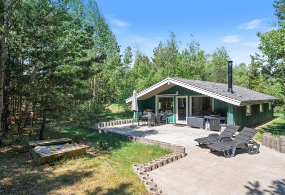 Renoviertes Ferienhaus mitten im Grünen mit Kamin, 1 Hund