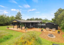 Charmerende sommerhus med stor terrasse. Kat. nr.:  30522, Søndervang 86;