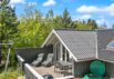 Klassisk træsommerhus med sauna og stor terrasse (billede 24)