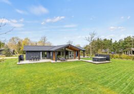 Lækkert luksushus med udespa og udendørs sauna