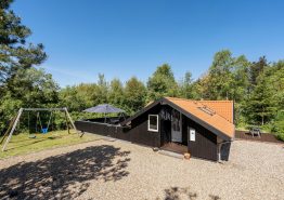 Skønt feriehus med anneks med tekøkken og bad