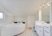 Renoviertes Ferienhaus für 6 Personen mit Whirlpool in Houstrup (Bild  13)