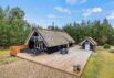 Stråtækt sommerhus med vildmarksbad i naturskønne Houstrup (billede 1)