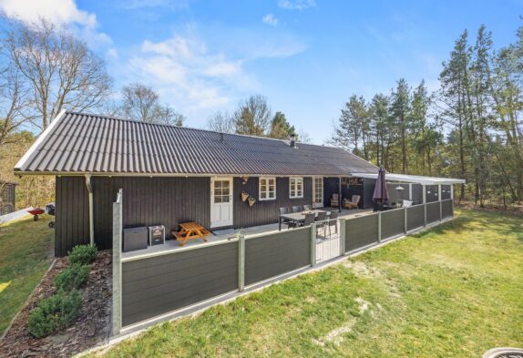 Ferienhaus für 6 Personen + 1 Hund in Houstrup, mit Schaukel und Sandkasten
