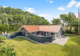 Skønt feriehus med spa og sauna i Bork