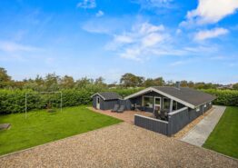 Gemütliches Ferienhaus mit Kamin für 6 Personen in Bork Havn