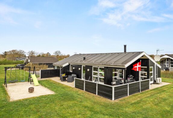 Einladendes Ferienhaus mit Kamin Sauna und Whirlpool