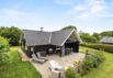Familiehygge ved Havnen – lyst og charmerende sommerhus (billede 1)