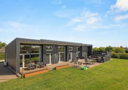 Skønt poolhus med plads til 8 gæster og 2 hunde. Kat. nr.:  35465, Nordmarken 35;