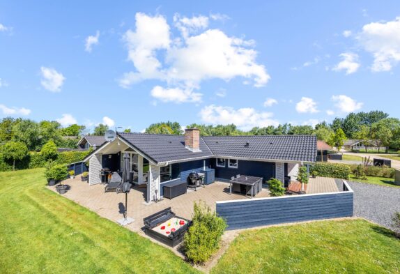 Gemütliches Ferienhaus mit Sauna für 6 Personen in Bork Havn