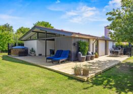 2025 renoviertes Ferienhaus mit Badetonne in Bork Havn