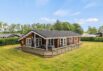 Charmende sommerhus med biopejs og tømmespa (billede 1)