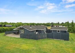 Gepflegtes Ferienhaus mit Sauna und Whirlpool in Bork Havn. Kat. nr.:  35650, Bellisvænget 2