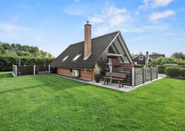 2025 renoveret feriehus med vildmarksbad i Bork Havn. Kat. nr.:  35707, Horsfold 51;