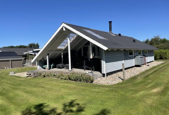 Klassisk dansk hygge i sommerhus i Bork Havn