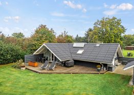 Sommerhus i Bork Havn – brændeovn & 2 hunde tilladt. Kat. nr.:  35719, Kosigvænget 80;