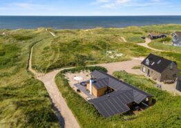 Strandnahes Ferienhaus für 6 Personen – 2 Badezimmer. Kat. nr.:  40604, Gyldenrisvej 12;