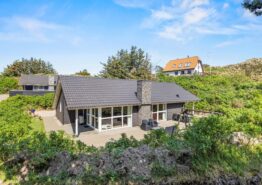 Hyggeligt feriehus med spa og sauna i Henne Strand. Kat. nr.:  40653, Blåbærvej 3D;