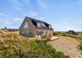 Drømmenes sommerhus med skøn havudsigt nær stranden i Henne Strand. Kat. nr.:  40658, Slåenvej 4;