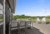 Centralbeliggende lyst sommerhus kun 200 meter fra havet (billede 35)