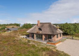 Modernes Fünf-Sterne-Ferienhaus – 700m vom Strand