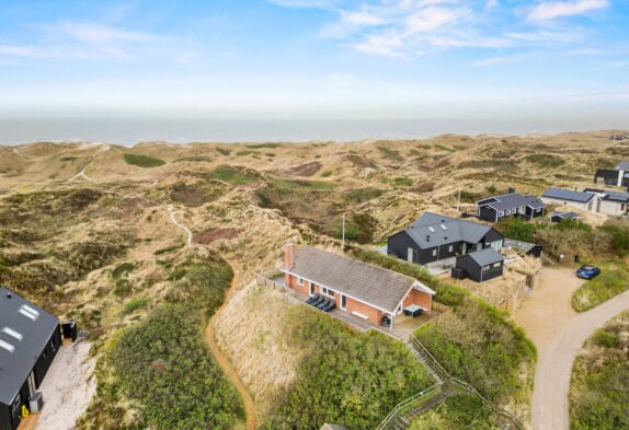 Strandnahes Ferienhaus in erster Dünenreihe in Henne