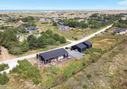 Modernes Sommerhaus in Henne Strand – Lyngbo Hede