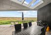 Moderne aktivitetshus i Henne Strand med udendørs spa og sauna (billede 37)