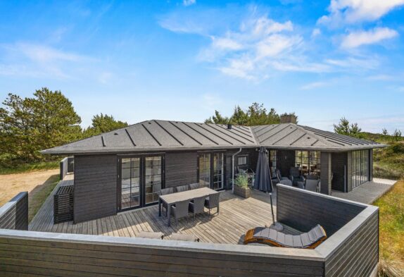 Luxuriöses Ferienhaus mit Sauna und Whirlpool in Henne Strand