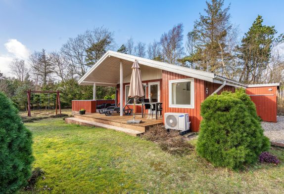 Renoviertes Sommerhaus in Henneby für 6 Personen und 1 Hund