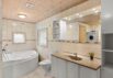 Ekstra luksuriøs ferie i dette sommerhus med sauna og spa (billede 15)