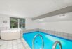 Hyggeligt poolhus for hele familien med stor terrasse (billede 13)