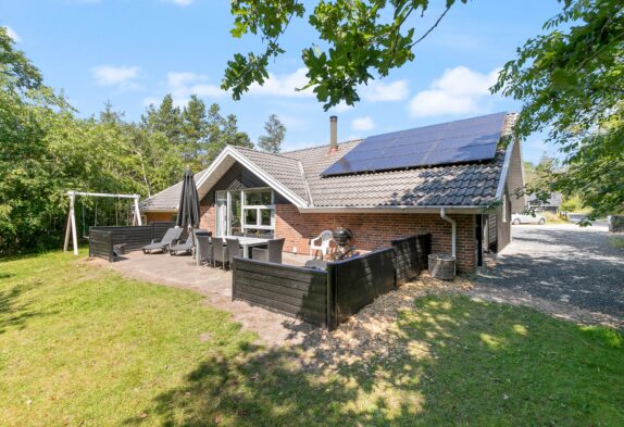 Ferienhaus mit Pool, Sauna und Spa in Henneby