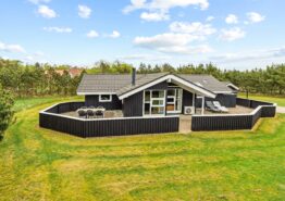 Schönes Nichtraucherhaus mit Whirlpool und Sauna auf grossem gepflegten Grundstück