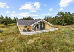 Herrliches helles Ferienhaus mit Sauna auf einem schönen Naturgrundstück