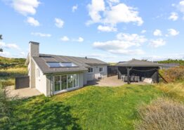 Geschmackvolles Sommerhaus mit Sauna, nur 100 m vom Strand